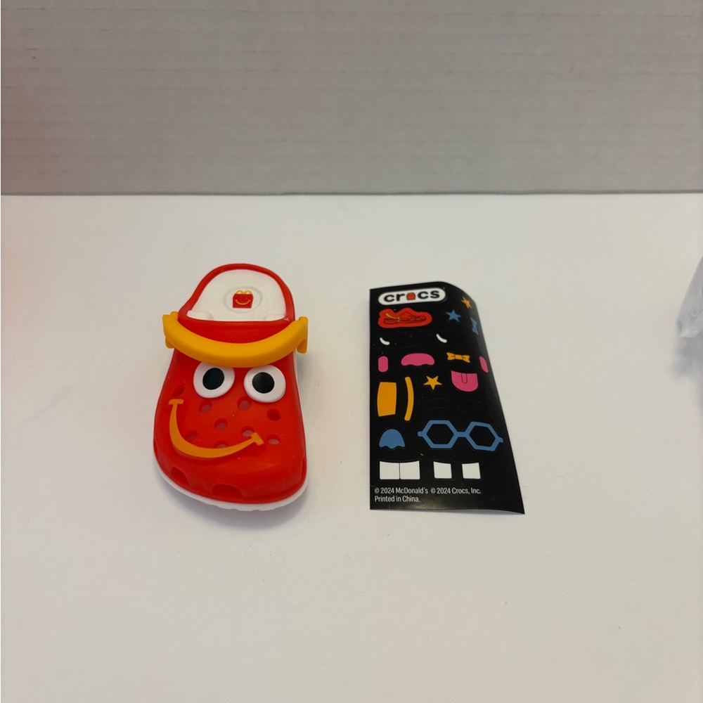 McDonald's Happy Meal Mini Crocs Keychain #5 - Picture 2 of 10